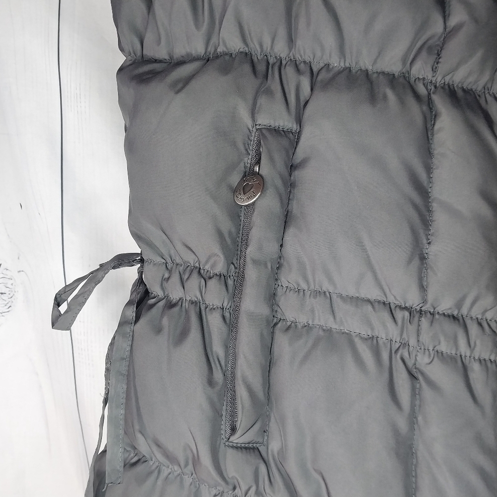 Betsey Johnson Quilted Charcoal Gray Cozy Casual Layering Piece Puffer Vest - Picture 4 of 11